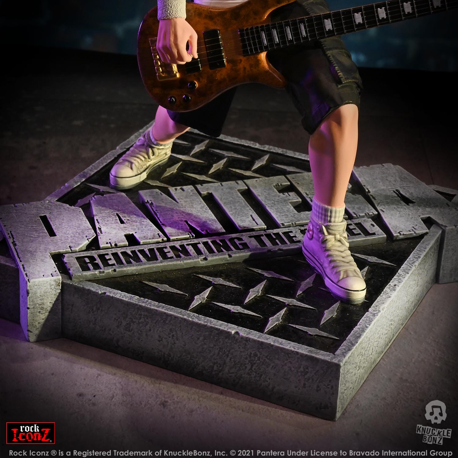 Pantera Rex Brown (Reinventing the Steel) KnuckleBonz Statue